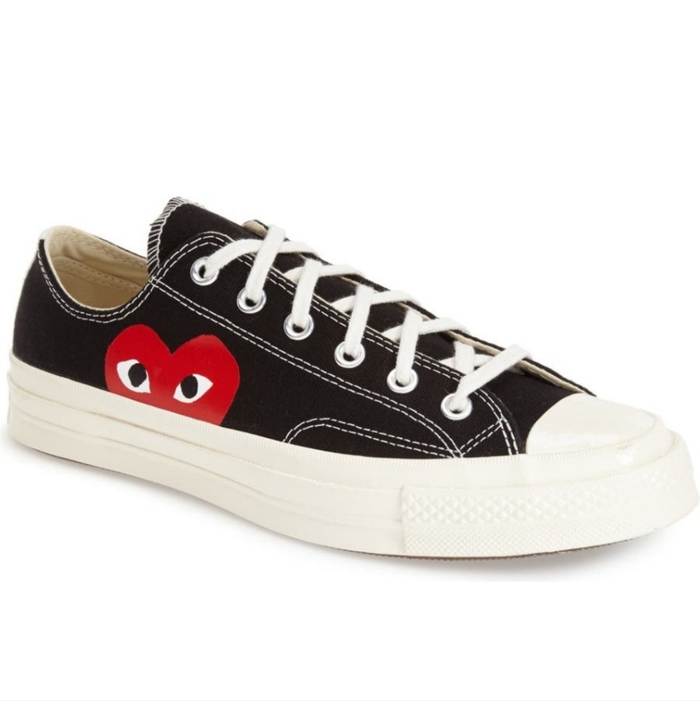 Comme des Garçons PLAY x Converse Chuck Taylor®Hidden Heart Low Top Sneaker